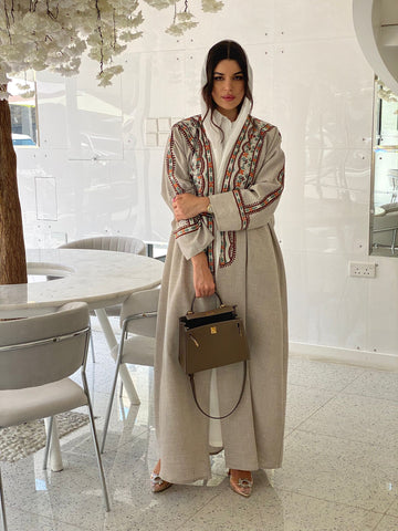 ELEGANT ABAYA
