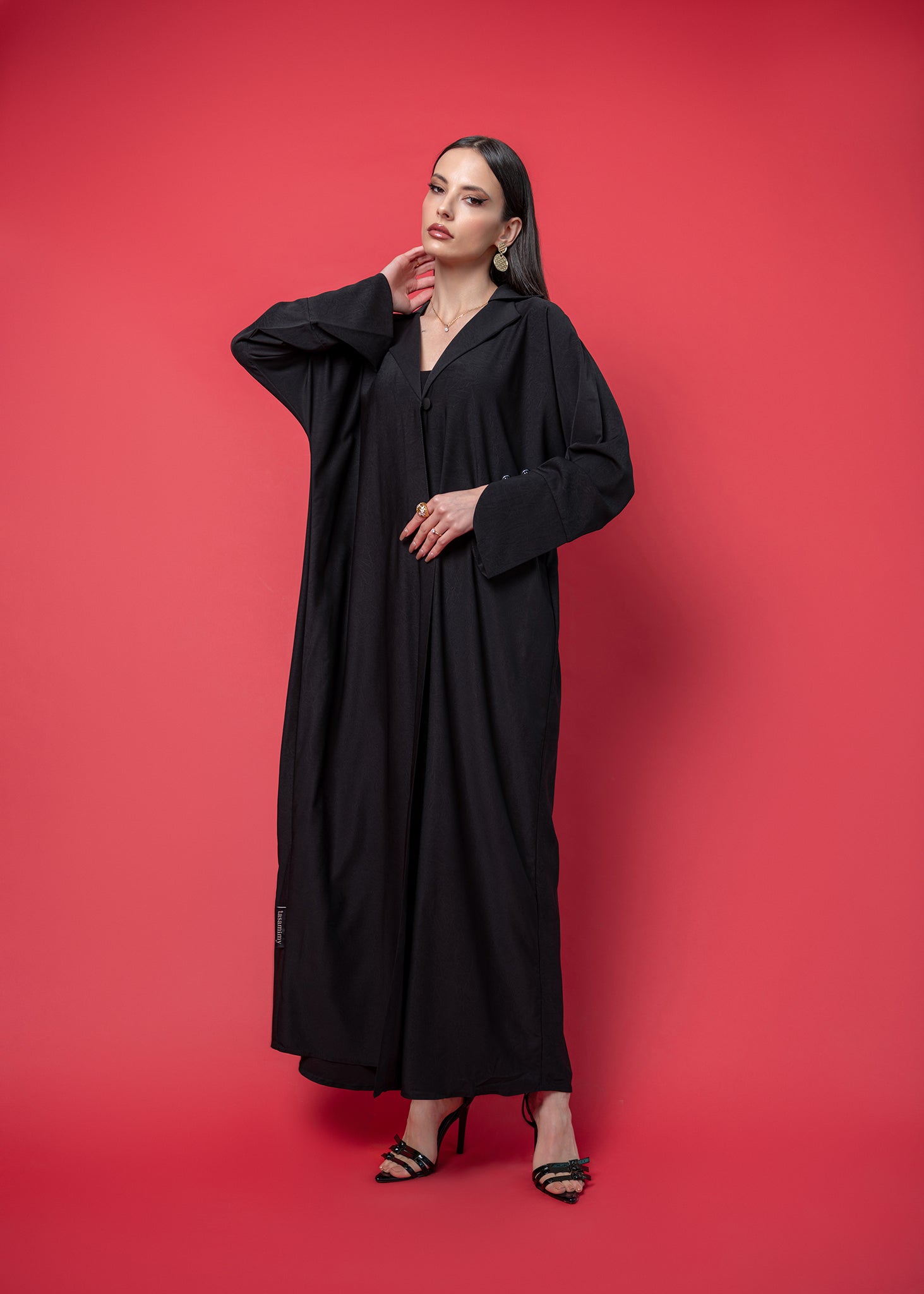 ELEGANT ABAYA