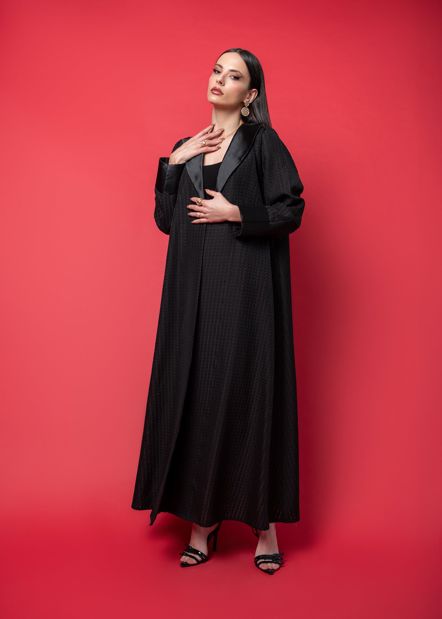 ELEGANT ABAYA