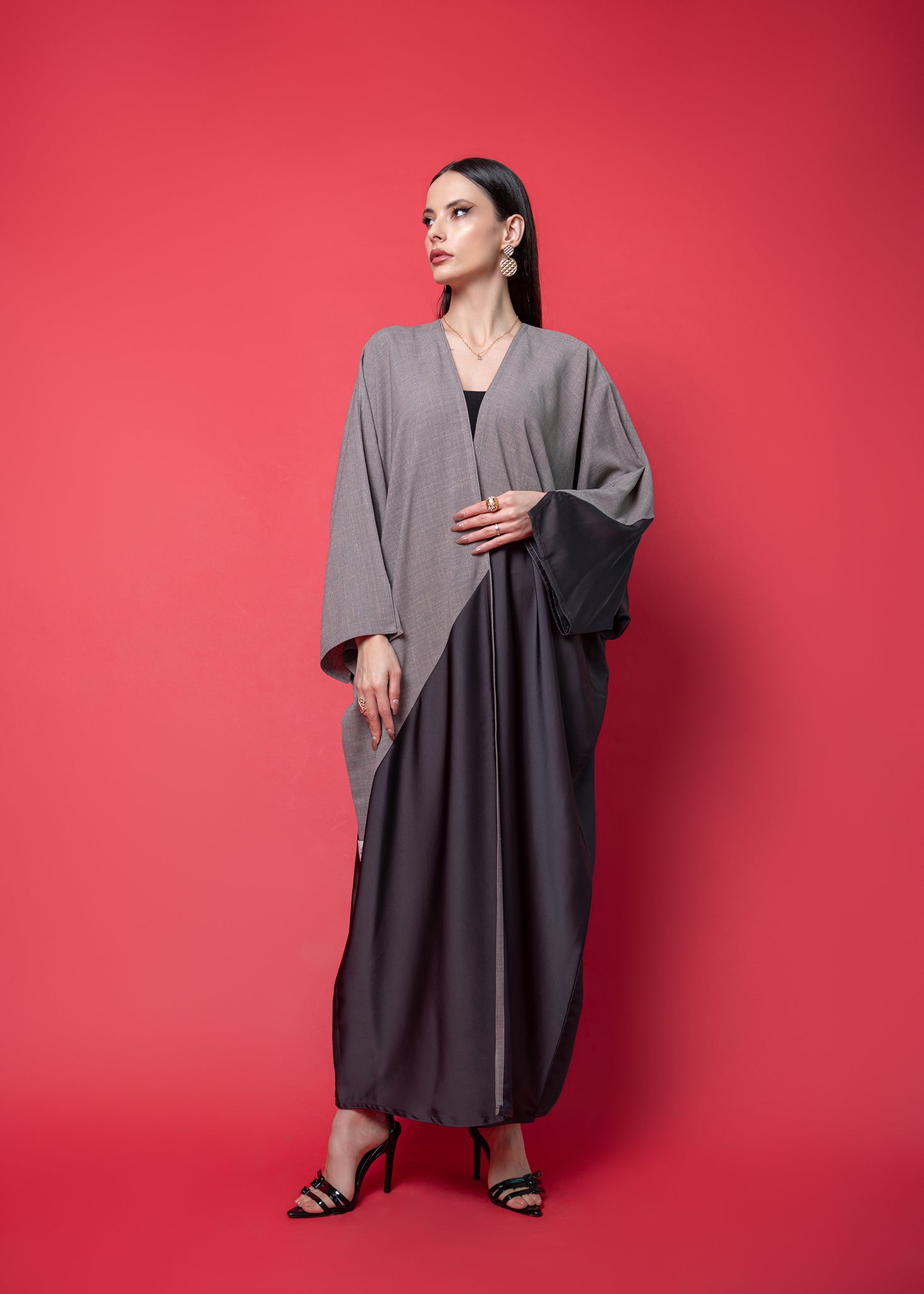 ELEGANT ABAYA