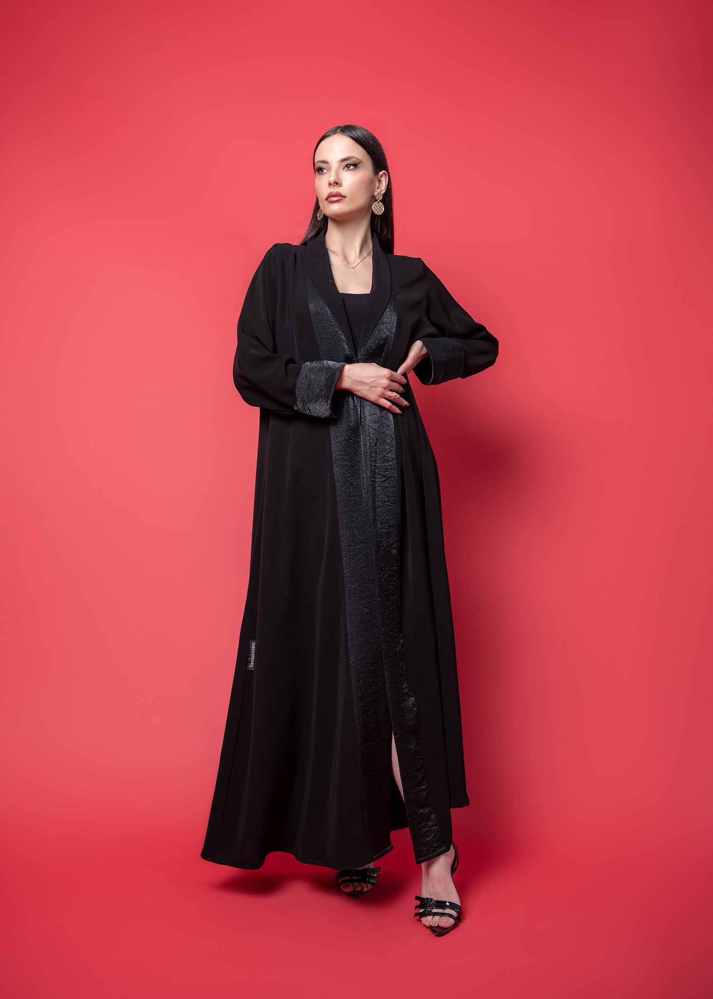 ELEGANT ABAYA