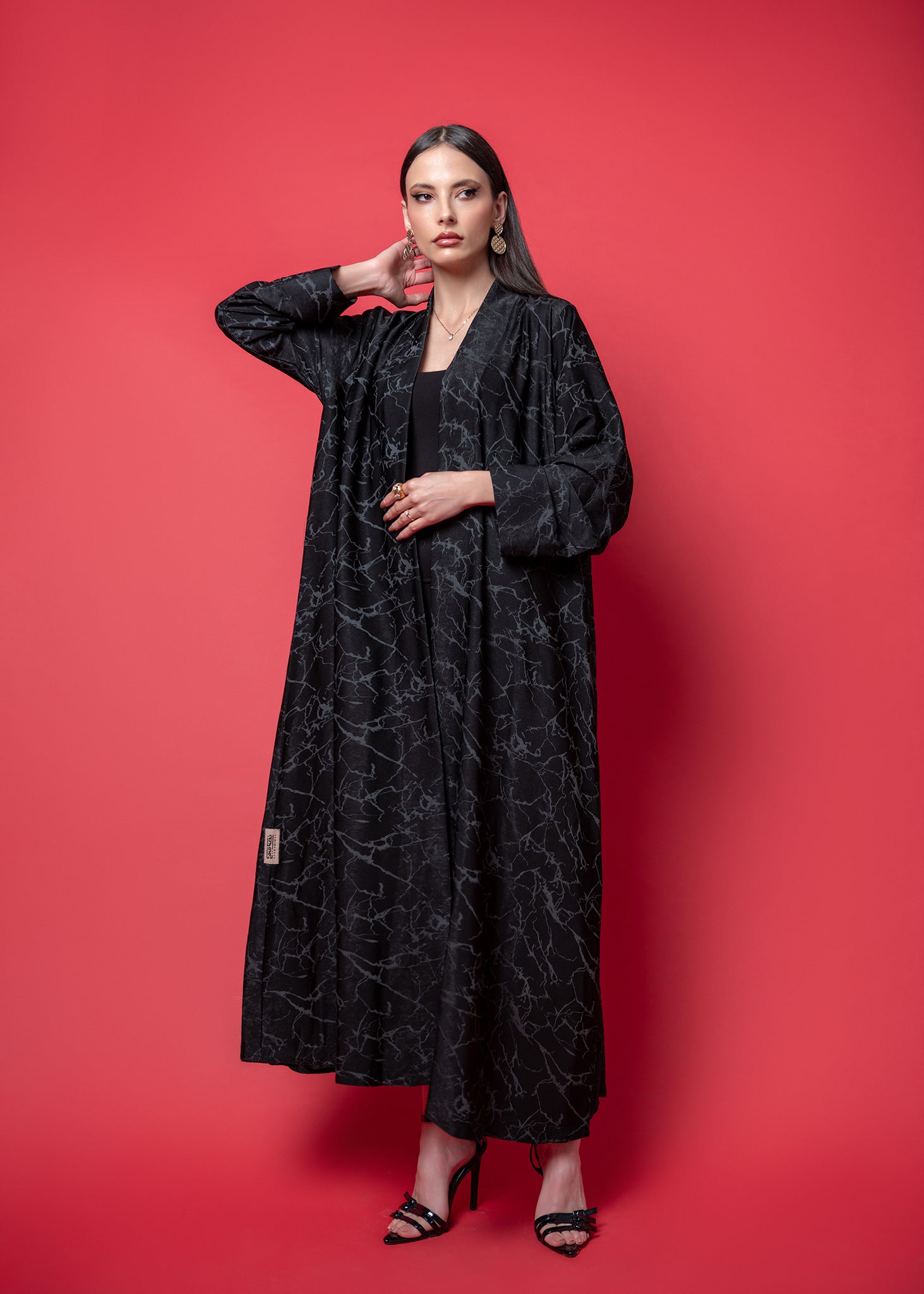 ELEGANT ABAYA