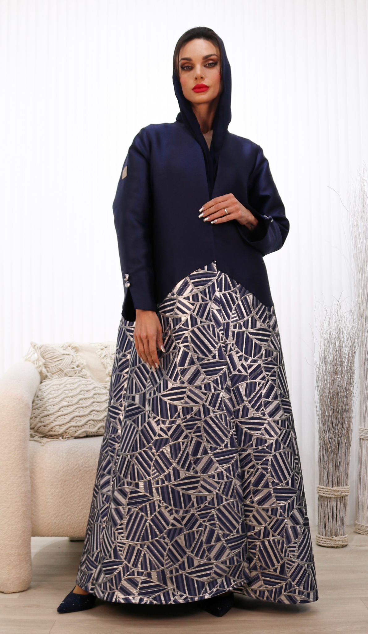 ELEGANT ABAYA