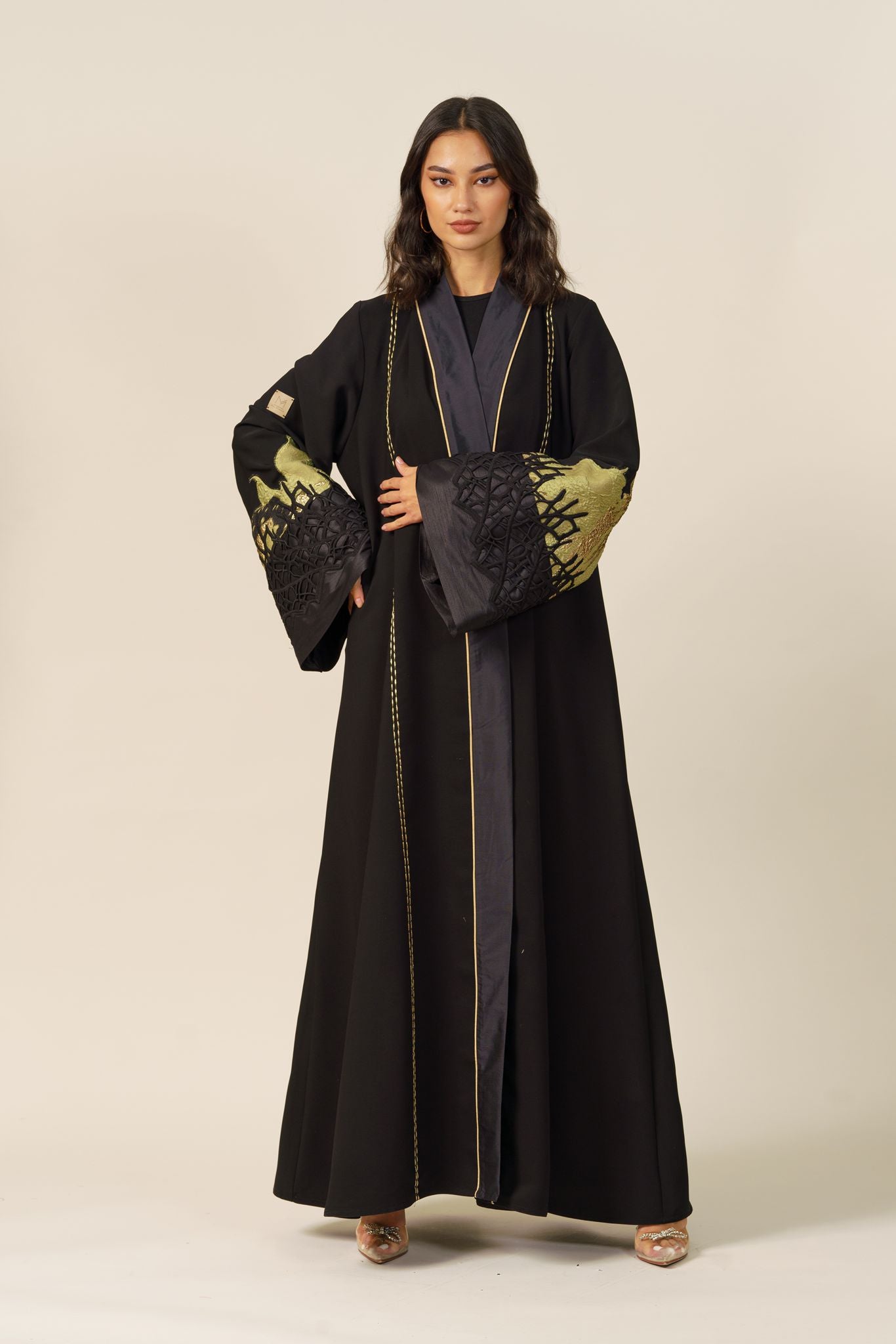 ELEGANT ABAYA