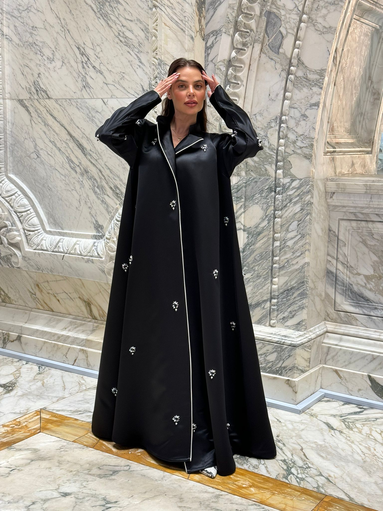 ELEGANT ABAYA