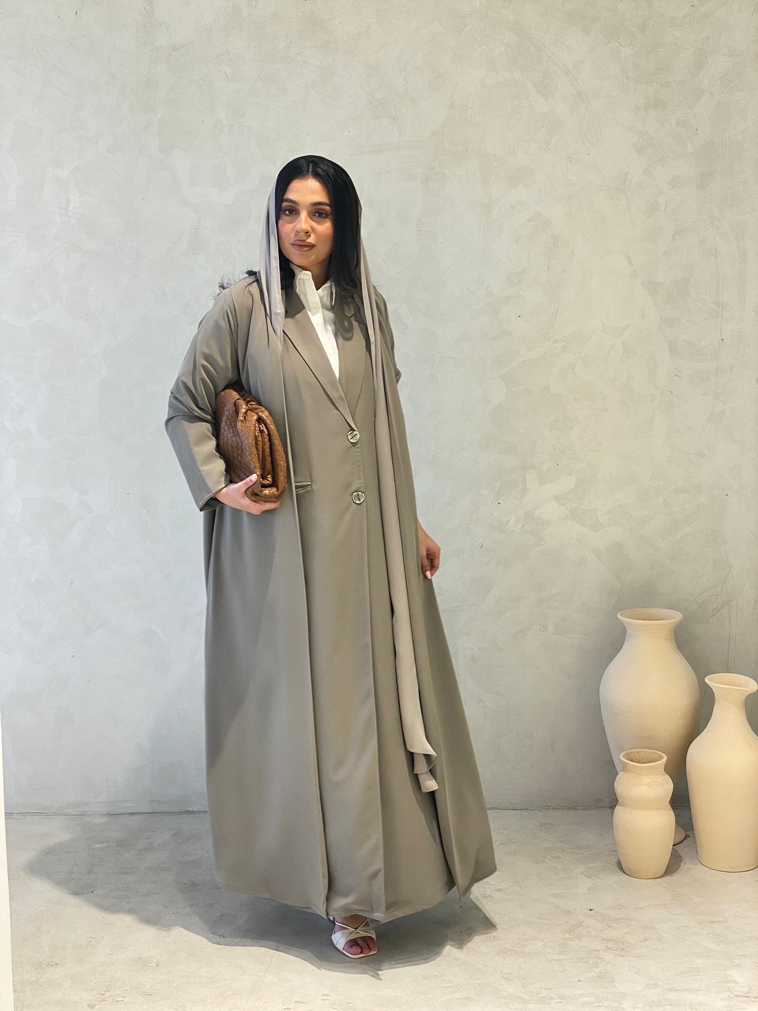 ELEGANT ABAYA